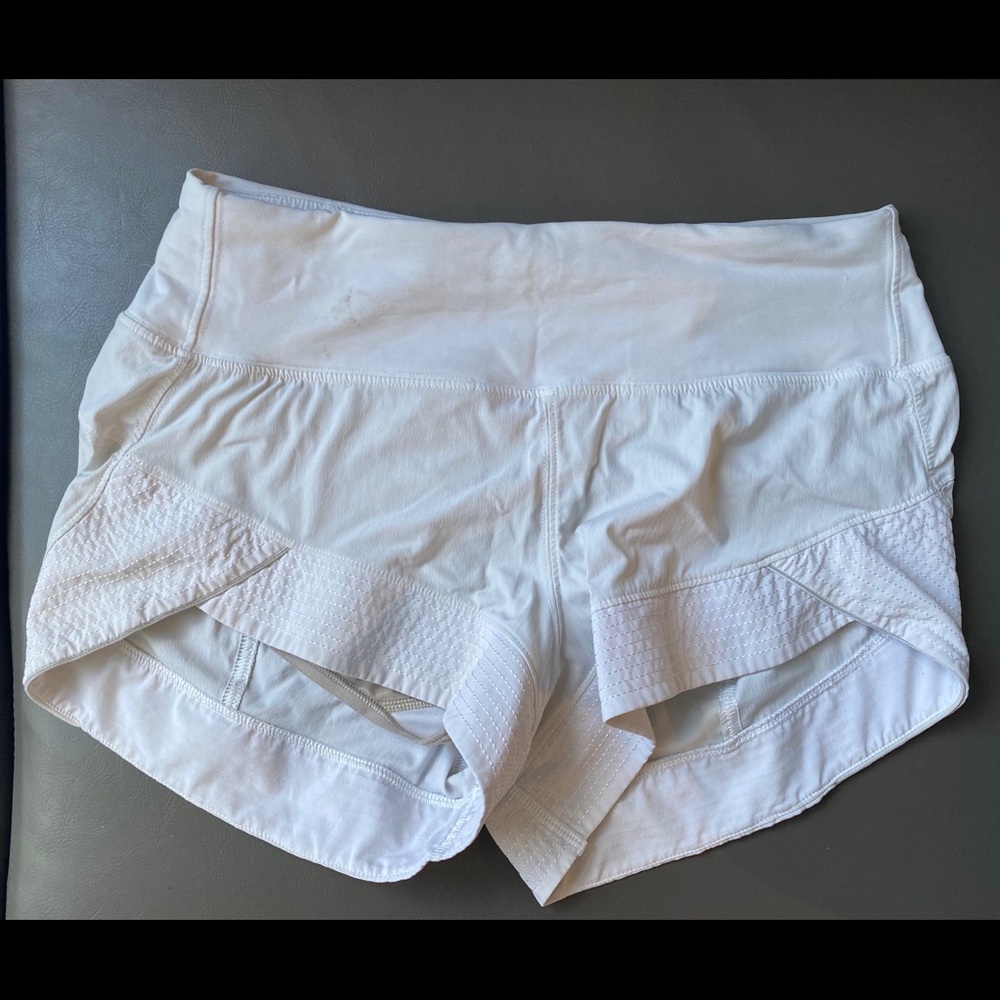 Lululemon motionful Limited edition white shorts